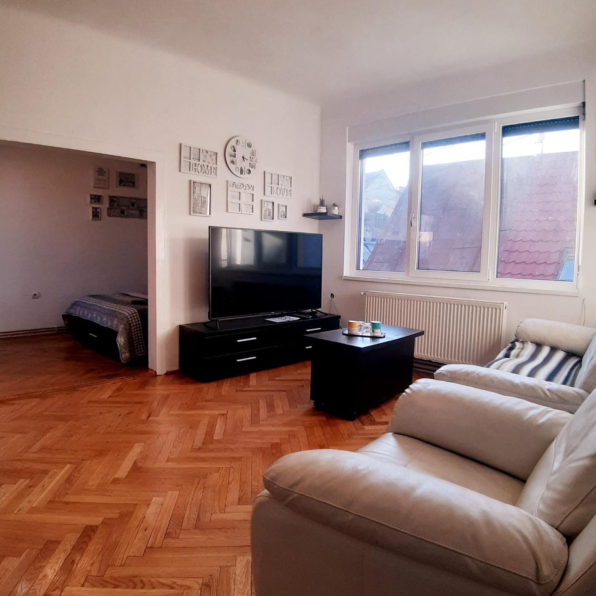 Apartment Pops 2 Клуж-Напока Екстериор снимка